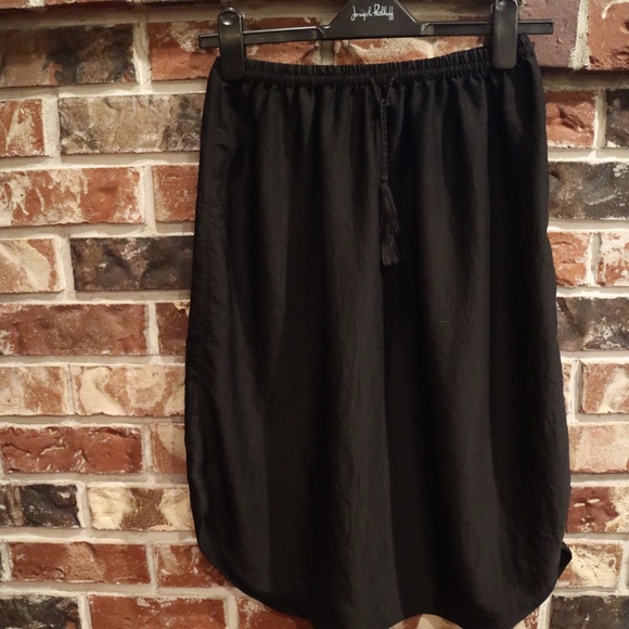 Black Midi Skirt - Picture 1 of 1